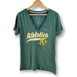 Nike Green‎ Oakland As deep v-neck T-shirt size XL